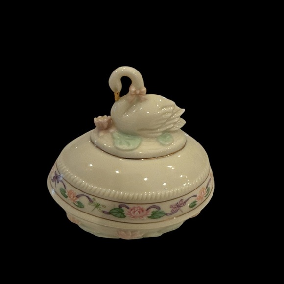Lenox Other - Lenox Cream and Pink Swan Decor Accent  2001 limited edition